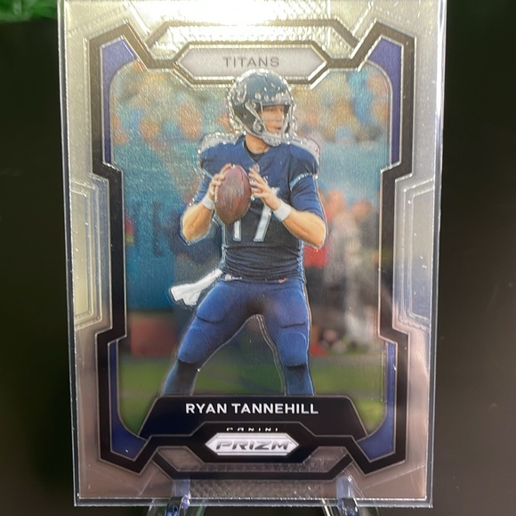 2. Panini Lot of 10 Tennessee Titans Football 🏈 Trading Cards - Picture 10 of 10